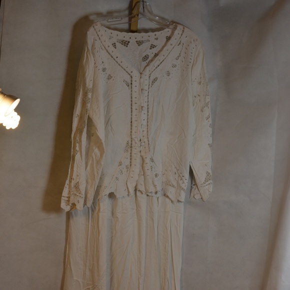 WHITE EYELET Embroidered XL White Skirt Jacket by YaYa - Picture 2 of 15